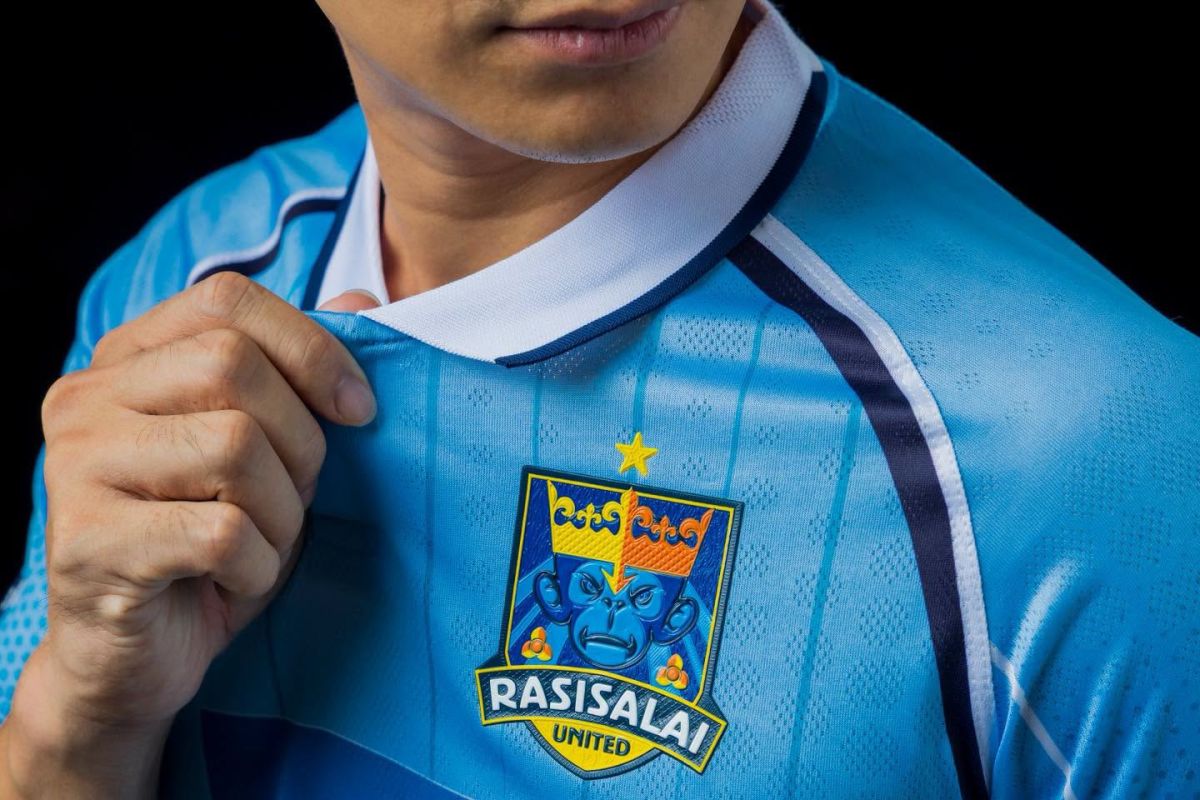 เสื้อกีฬา (Home Kit) - 2026/27